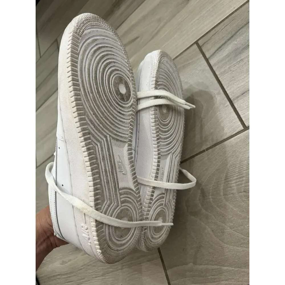 Nike Air Force 1 '07 Low Men's Sneakers Triple White, Size 11 CC